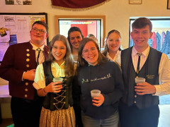 d09ca7e7 9127 4879 8e39 a976964a9931