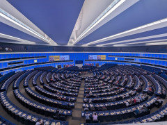 cd9742aa 0153 4141 9c13 fd831e515c02